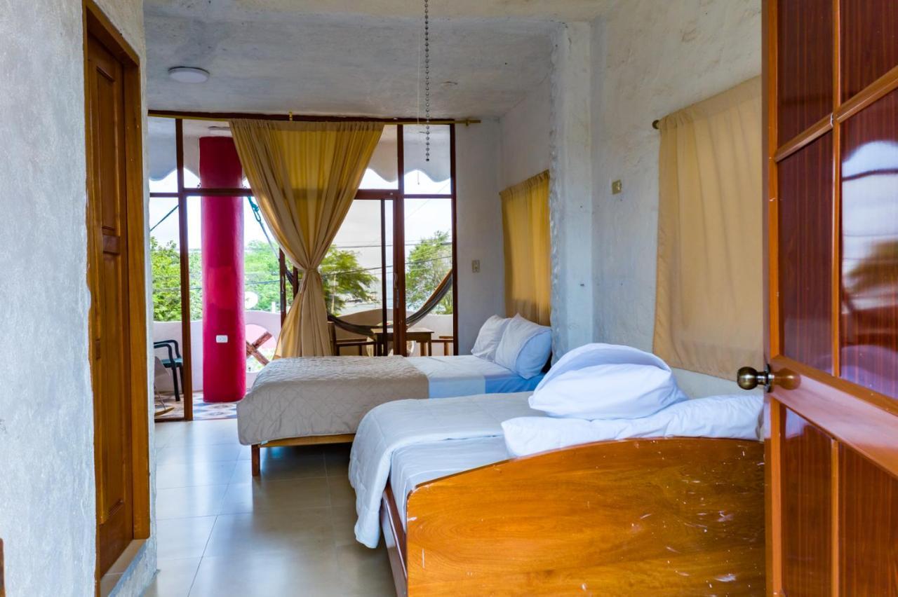 Royal Galapagos Inn Пуерто Бакерисо Морено Екстериор снимка