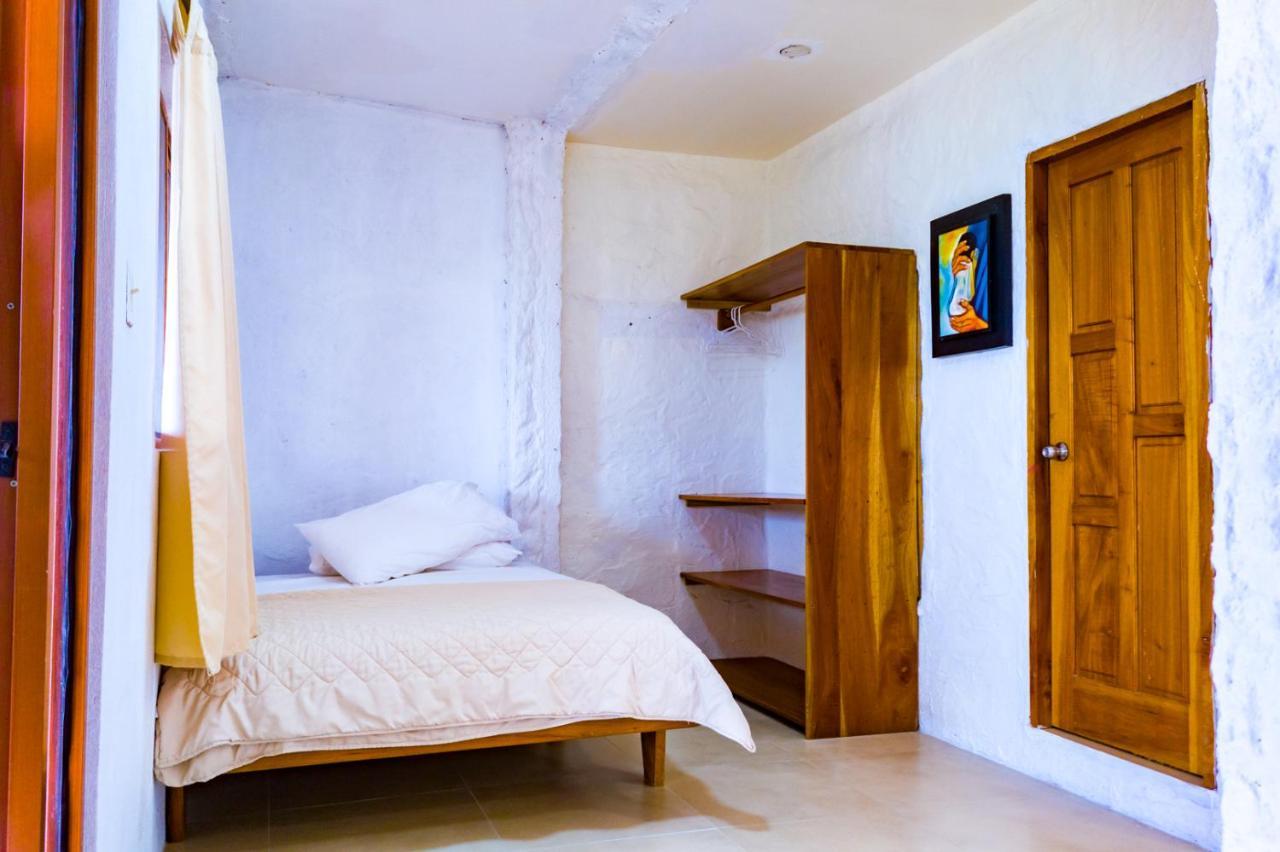 Royal Galapagos Inn Пуерто Бакерисо Морено Екстериор снимка