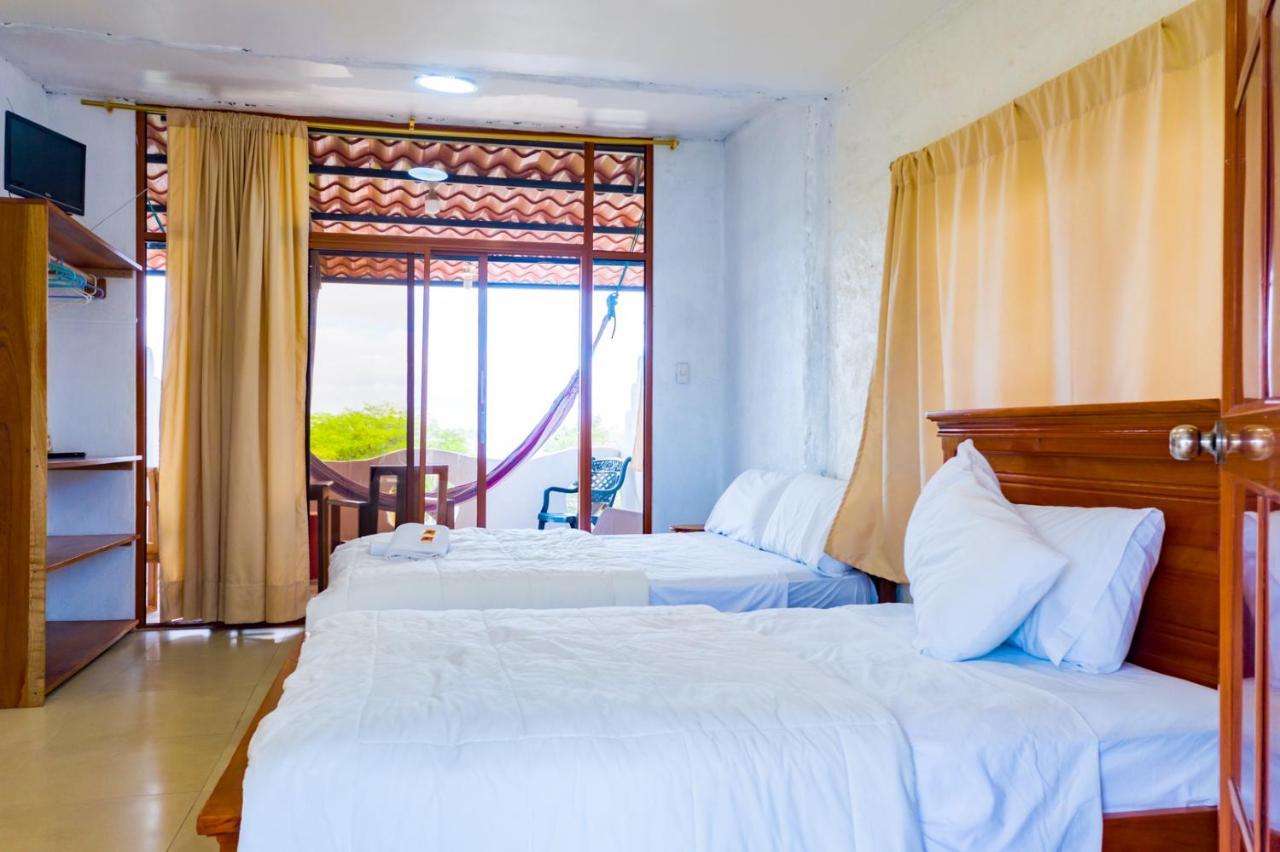 Royal Galapagos Inn Пуерто Бакерисо Морено Екстериор снимка