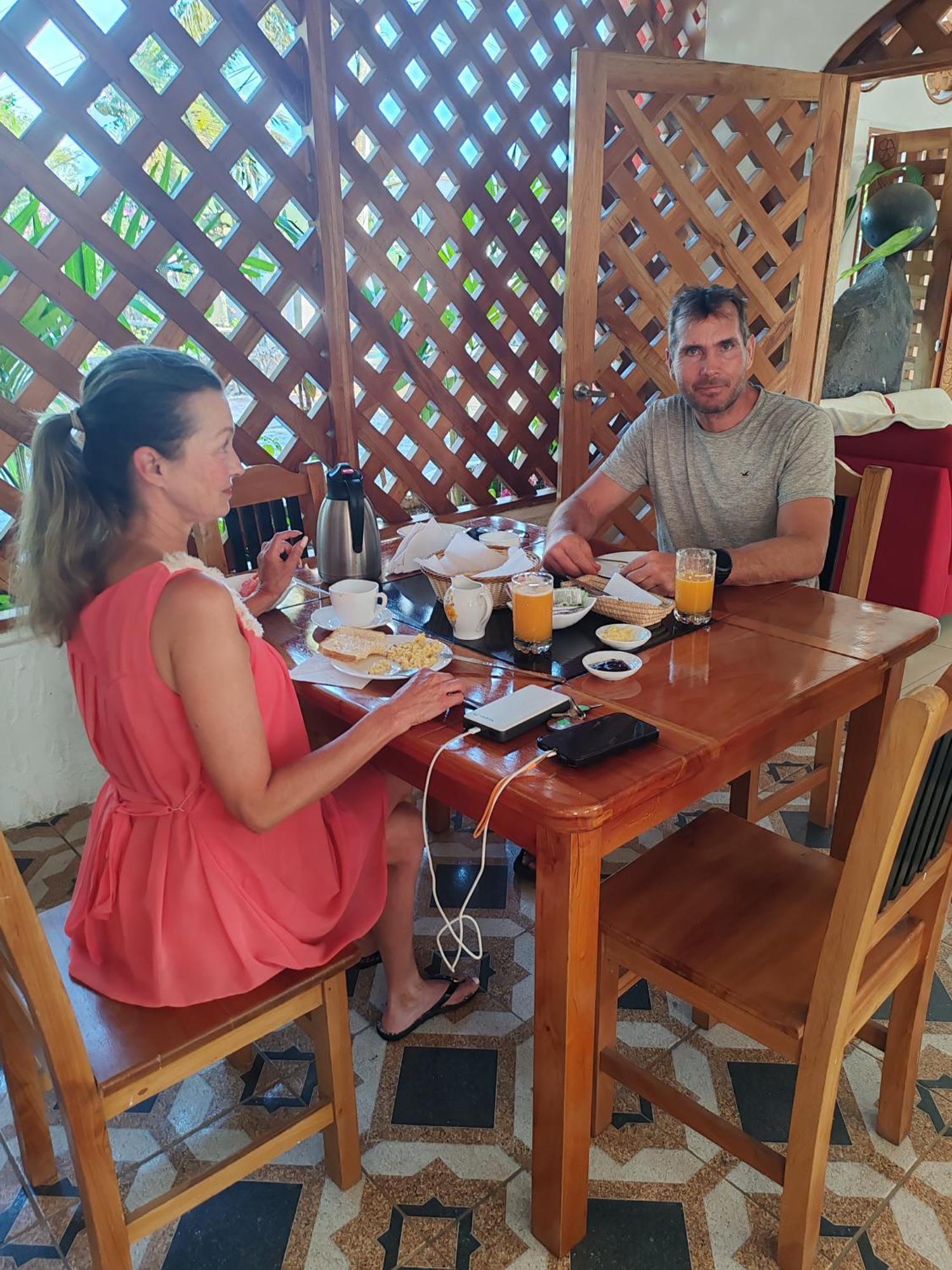 Royal Galapagos Inn Пуерто Бакерисо Морено Екстериор снимка